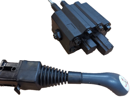 Frontladersteuergerät mit Bowdenzug und Joystick