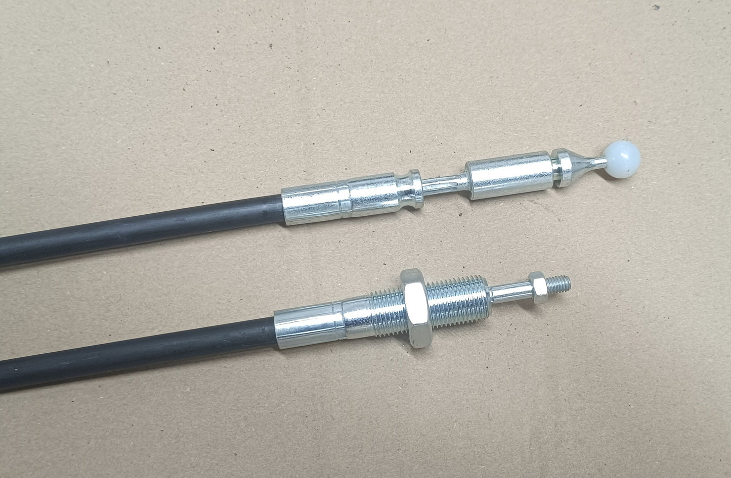 Indemar Bowdena per joystick con sfera e filetto di collegamento