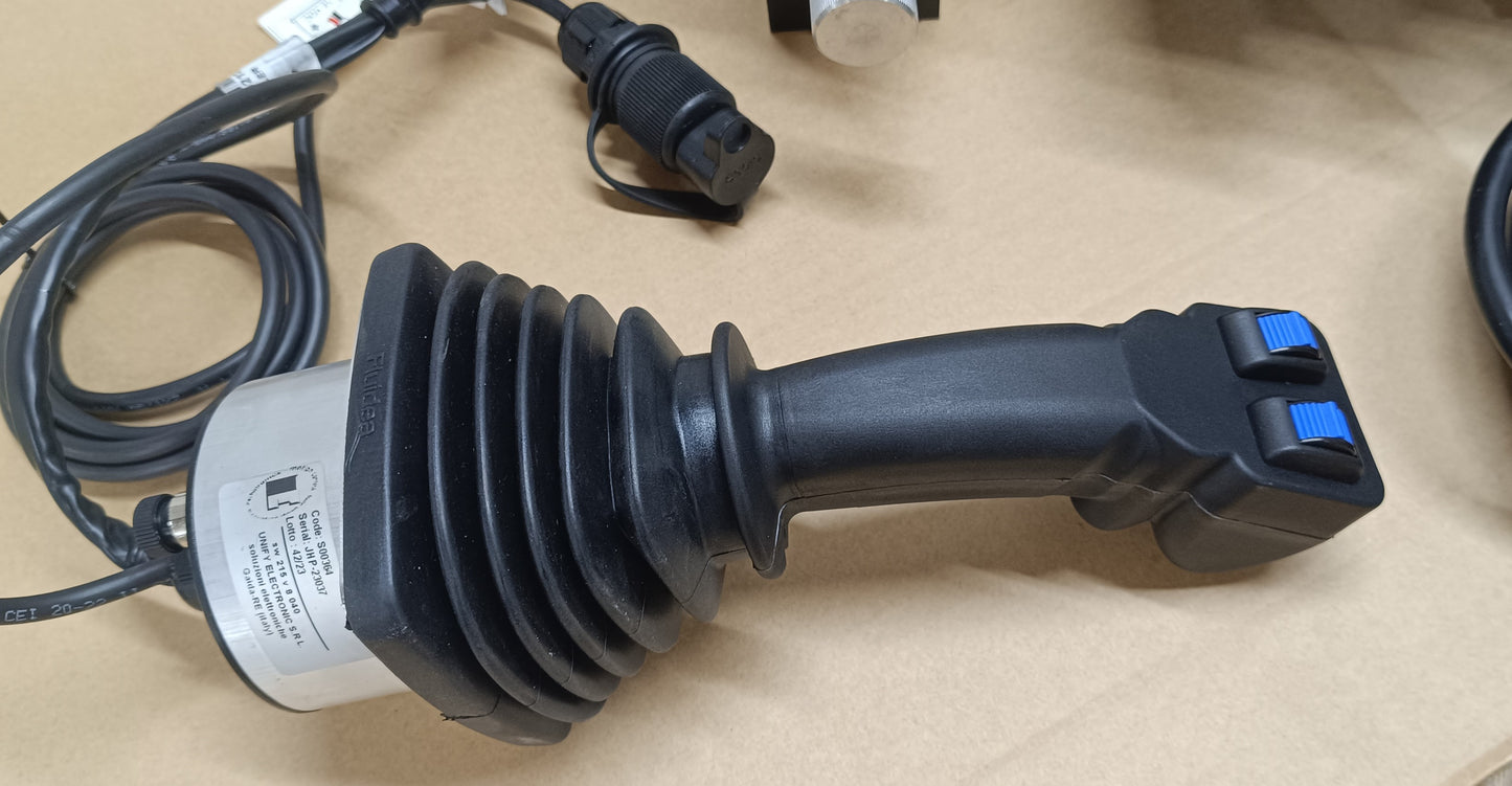 Blocco valvole 4 vie elettrico proporzionale con joystick