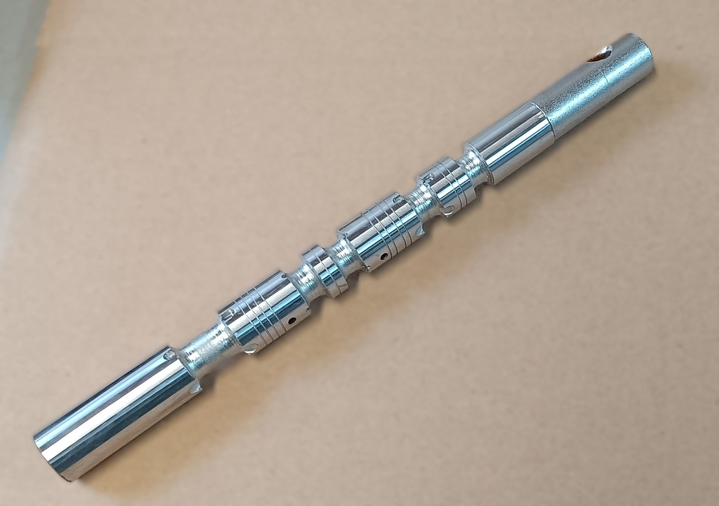 Valvola per caricatore frontale AKON LVM92 cursore LS/flusso costante