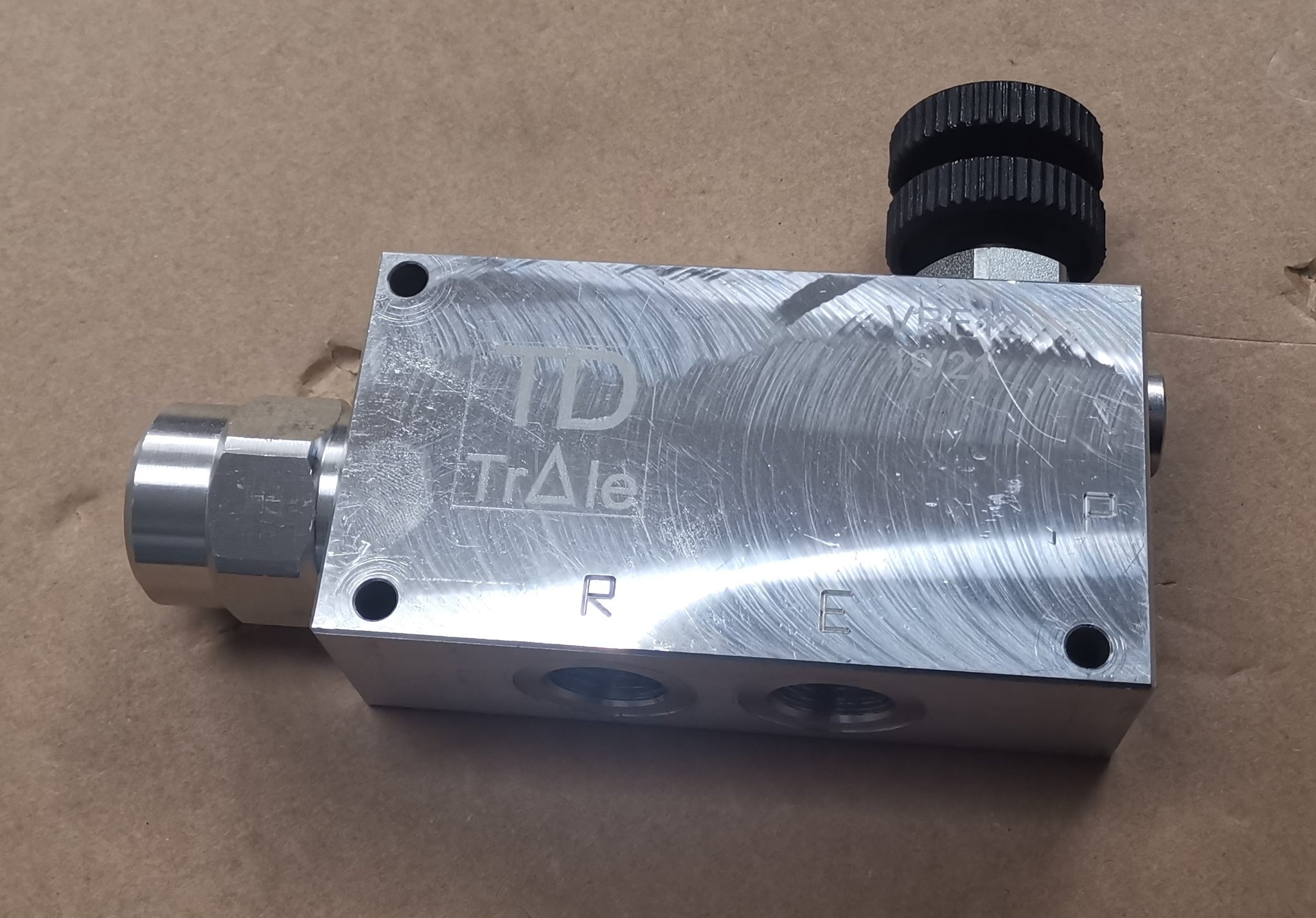 Hydraulikventil 3-Wege Stromregelventil – Mengenregler In Rohrleitungsbauweise, G1/2", Druckkompensiert, 80 L/min, 350 Bar