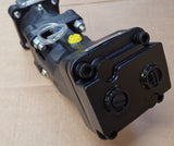 Schrägachsen-Axialkolbenmotor mit Vorsatzlager